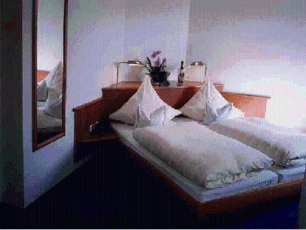 Hotel Luga Nuremberga Quarto foto