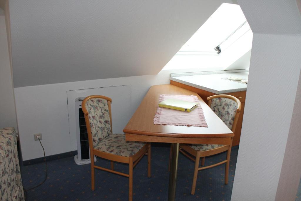 Hotel Luga Nuremberga Quarto foto